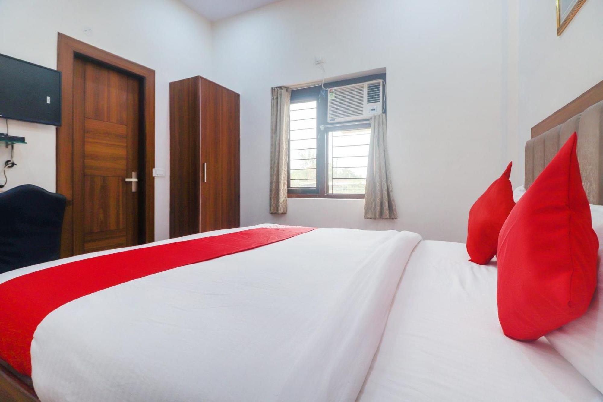 Hotel O Taj Classic Tajganj Екстер'єр фото